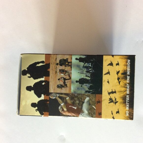 Humvee Binoculars 12 x 25 Magnification - Picture 4 of 8